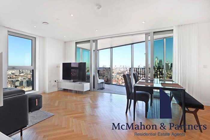 3 Bedroom Flat To Rent In Southwark Bridge Road, Elephant Amp; Castle, SE1