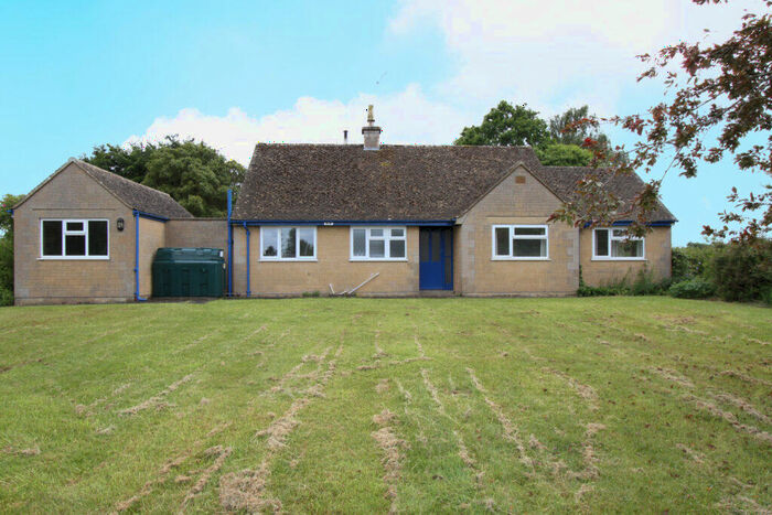 3 Bedroom Detached Bungalow To Rent In Lampitts Green, Wroxton, Oxon, OX15