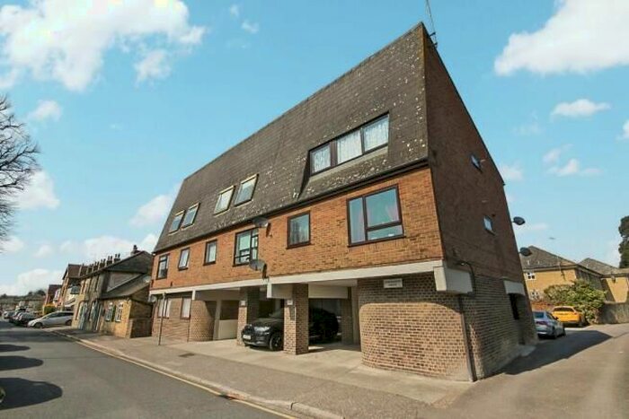 2 Bedroom Flat To Rent In Lower Anchor Street, Chelmsford, CM2