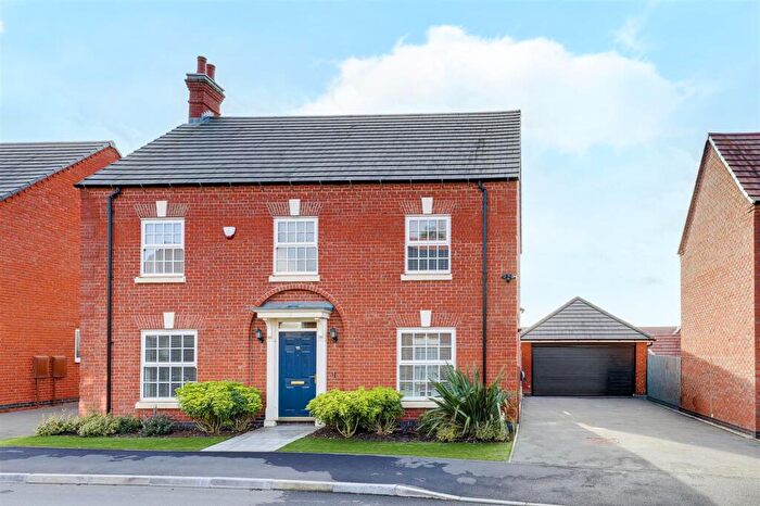 4 Bedroom Detached House For Sale In Beedham Way, Nottingham, NG3