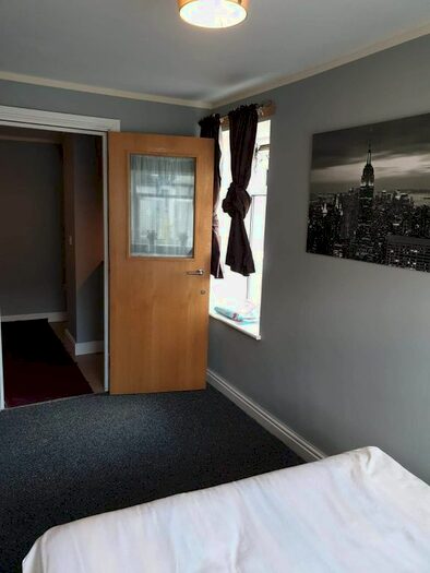 1 Bedroom Flat To Rent In Cowbridge Road East, Cardiff CF5