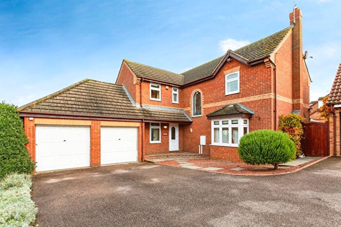 4 Bedroom Detached House For Sale In Tyler Way, Thrapston, Kettering, NN14