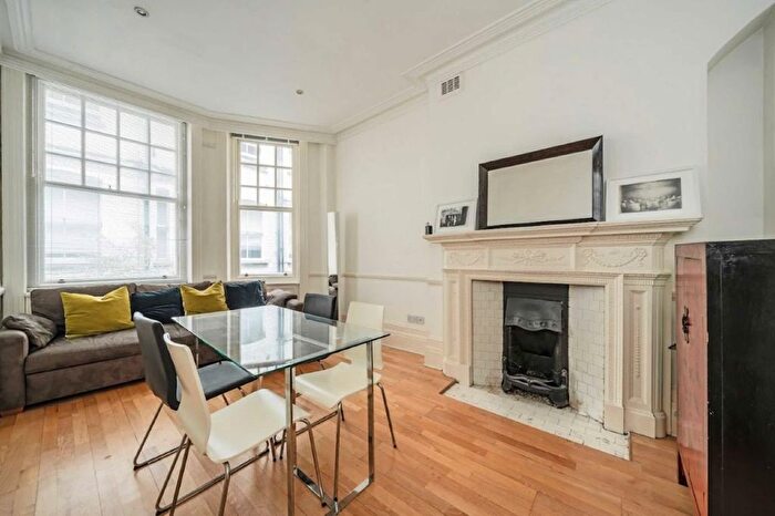 1 Bedroom Flat To Rent In Kensington Court, Kensington, W8