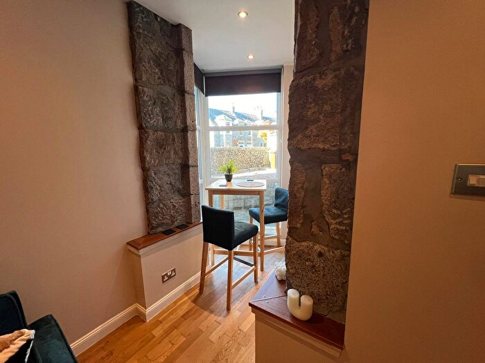 2 Bedroom Flat To Rent In Beechgrove Terrace, Aberdeen, AB15