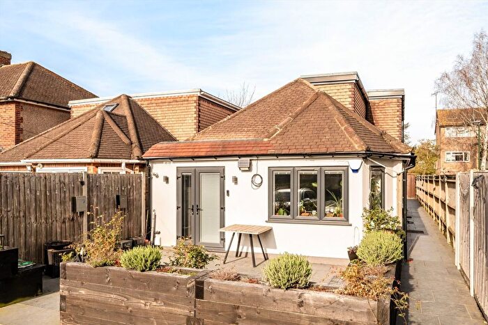 2 Bedroom Flat To Rent In Conway Road, Whitton, TW4