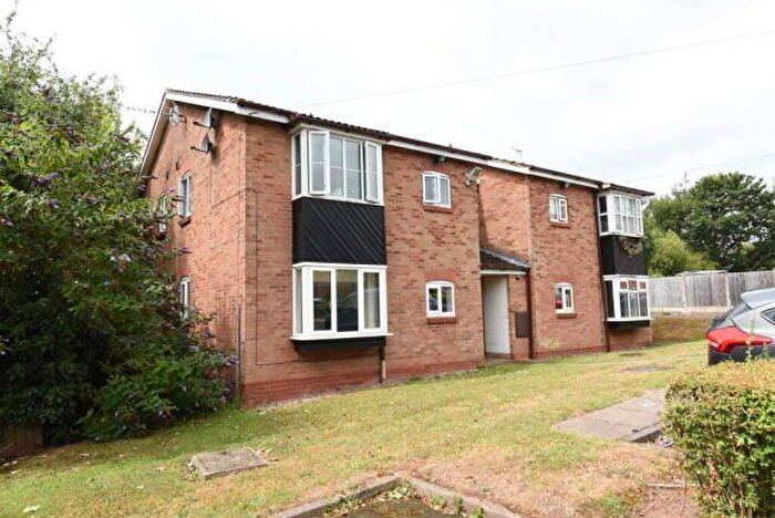 1 Bedroom Flat For Sale In Kingswinford, Ragees Road, DY6