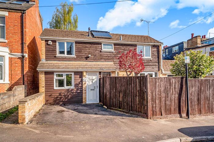 2 Bedroom Detached House To Rent In Harpes Road, North Oxford, OX2