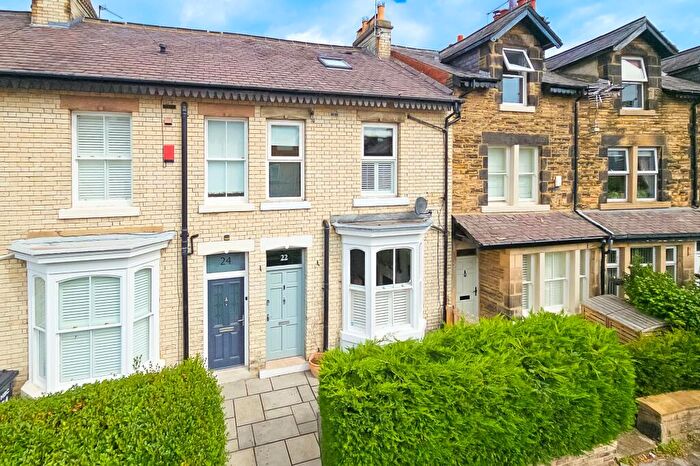 3 Bedroom Terraced House To Rent In Chatsworth Place, Harrogate, HG1