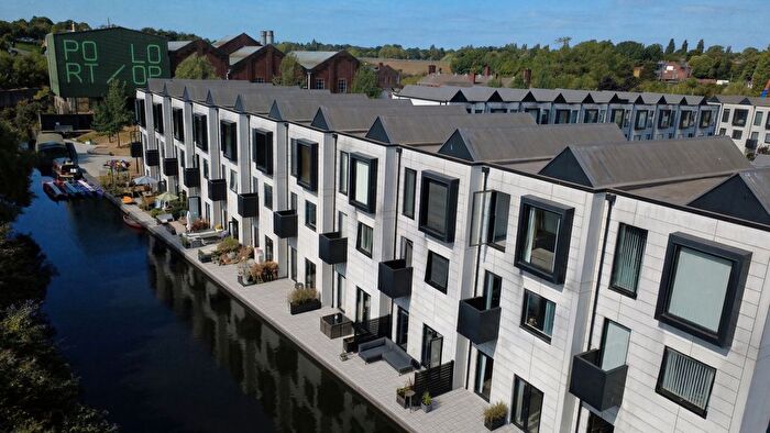 4 Bedroom Town House For Sale In Canal-Side Townhouse | South Loop Park, B16