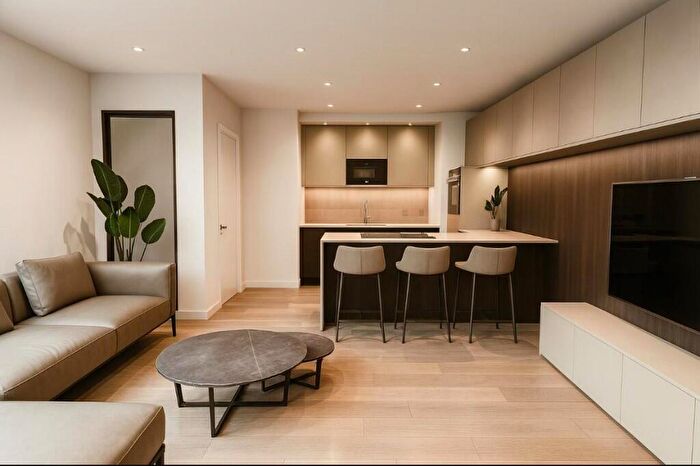 2 Bedroom Apartment For Sale In Deansgate, Manchester, Greater Manchester, M3