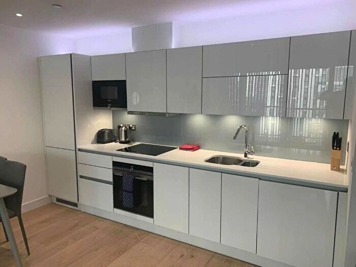1 Bedroom Flat For Sale In East Ferry Road, London, E14