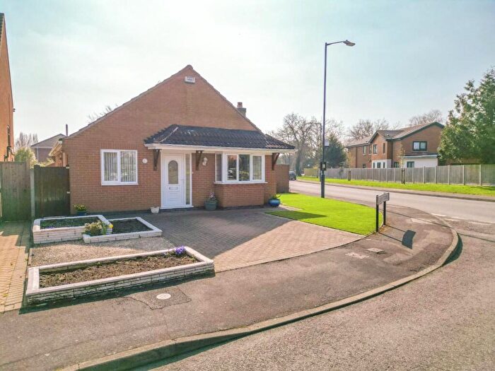 2 Bedroom Detached Bungalow For Sale In Lavenham Close, Nuneaton, CV11