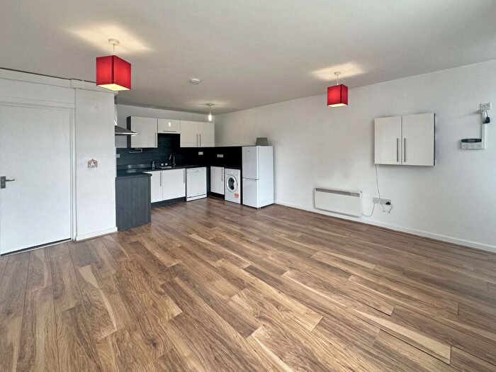 1 Bedroom Apartment To Rent In Ford Street, High Wycombe, Buckinghamshire, HP11