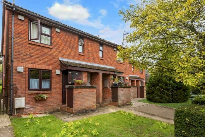 1 Bedroom Maisonette To Rent In Withey Meadows, Horley, Surrey, RH6