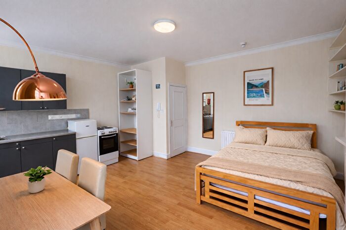 1 Bedroom Flat To Rent In Oakley Street, London, SW3