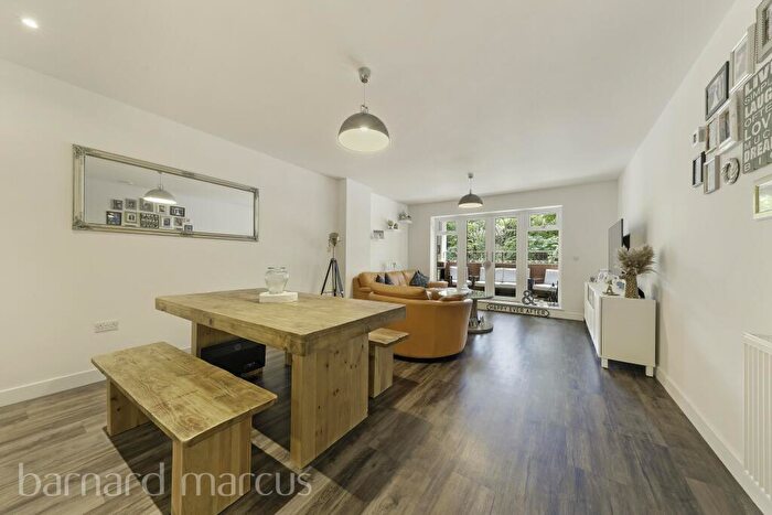 1 Bedroom Apartment To Rent In Sutton Court Road, Sutton, SM1