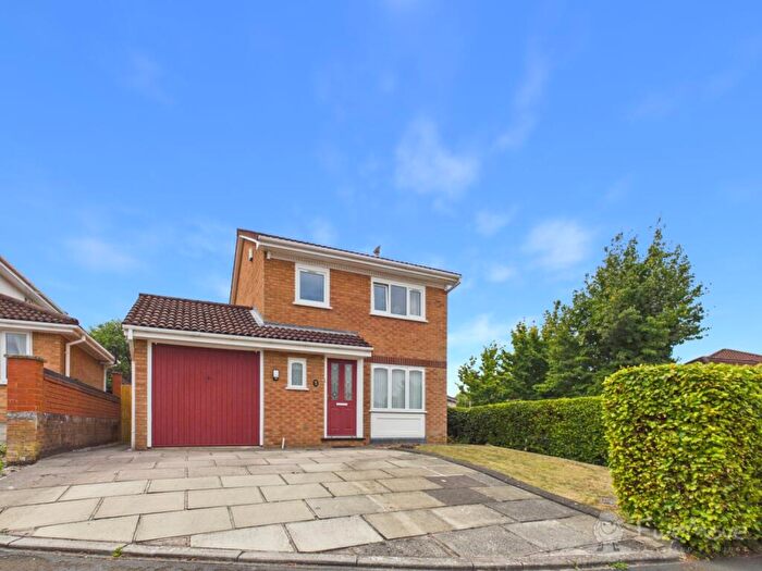 3 Bedroom Detached House For Sale In Clover Avenue, Stockport, SK3
