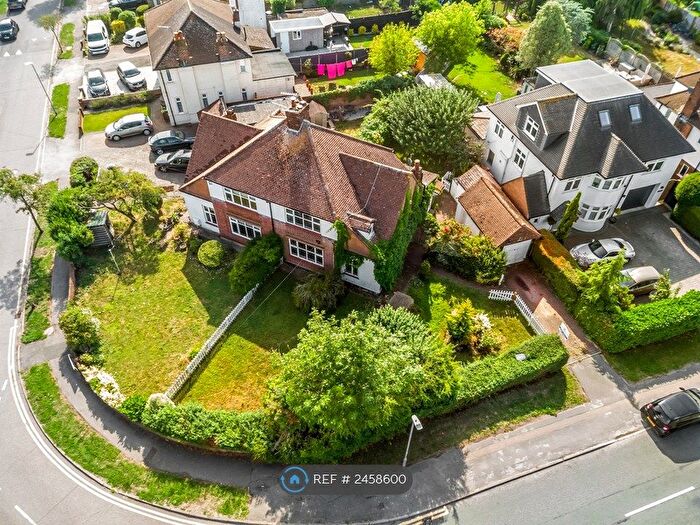 4 Bedroom Semi Detached House To Rent In Newgatestreet Road, Goffs Oak, Waltham Cross, EN7