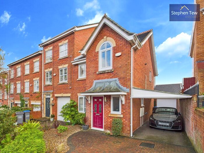 3 Bedroom Semi-Detached House For Sale In Rosefinch Way, Blackpool, FY3