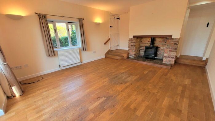 3 Bedroom Detached House To Rent In Chapel Lane, Adderbury, Oxon, OX17
