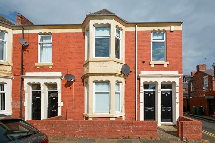 3 Bedroom Flat To Rent In Hazelwood Avenue, Newcastle Upon Tyne, NE2