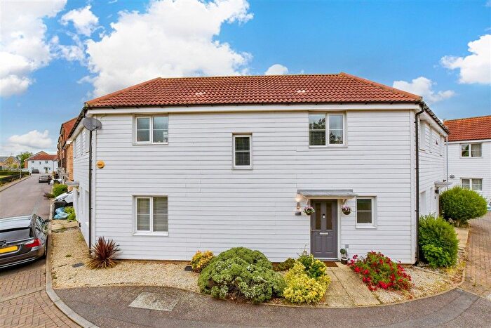 2 Bedroom Terraced House For Sale In Markhams Close, Basildon, Essex, SS15