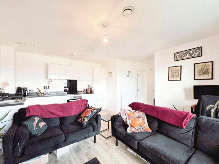 2 Bedroom Apartment For Sale In Westmoreland Road, London, NW9