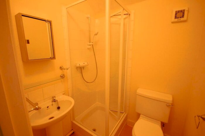 1 Bedroom Flat To Rent In Belmont Road, Reading, RG30