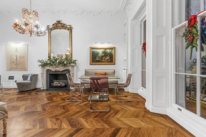 1 Bedroom Flat To Rent In Ennismore Gardens, London, SW7