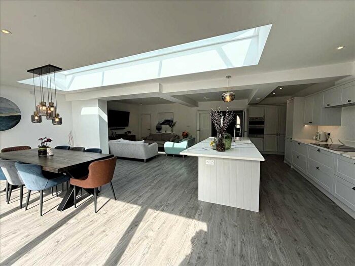6 Bedroom Detached House For Sale In Ashbourne, Holland Road, Maidstone, ME14