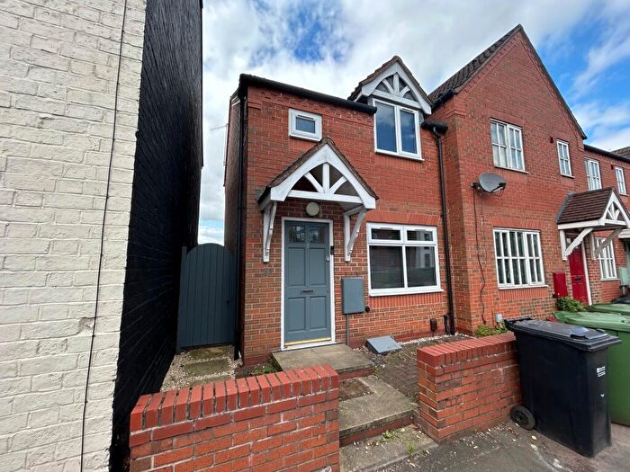 2 Bedroom House To Rent In Stourbridge Road, Kidderminster, Worcestershire, DY10