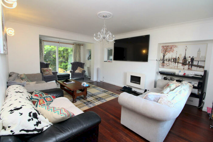 4 Bedroom Detached House To Rent In Clarendon Way, Chislehurst, BR7