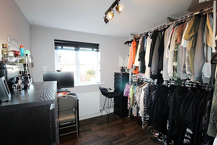 2 Bedroom Flat For Sale In Falconer Way, Treeton, Rotherham, S60