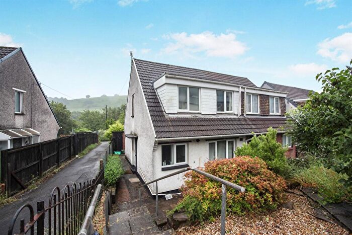 3 Bedroom Semi Detached House For Sale In Graig Y Fedw, Abertridwr, Caerphilly, CF83