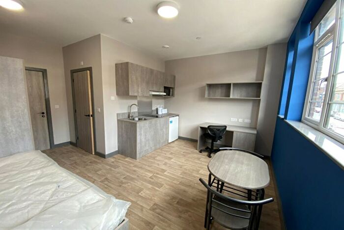 1 Bedroom Apartment To Rent In Babington Lane, DE1