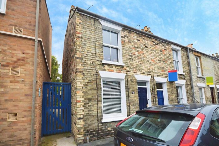 2 Bedroom End Of Terrace House To Rent In Sturton Street, Cambridge, CB1