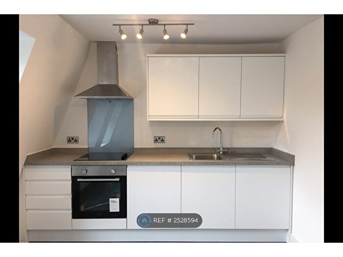 Studio To Rent In South Street, Epsom, KT18