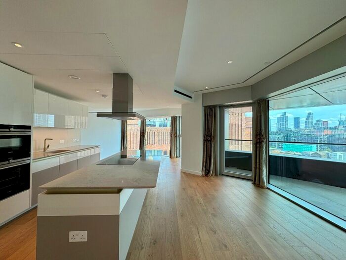 3 Bedroom Apartment To Rent In Electric Boulevard, London, SW11