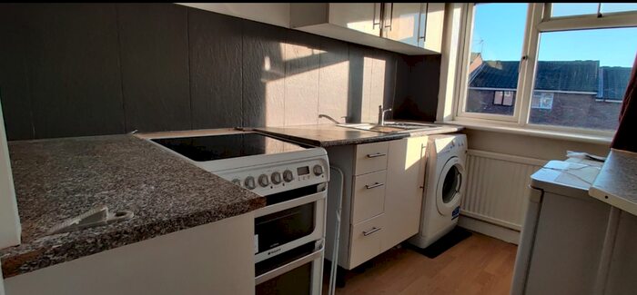 1 Bedroom Flat To Rent In Lancaster Road, Northolt, Greater London, UB5