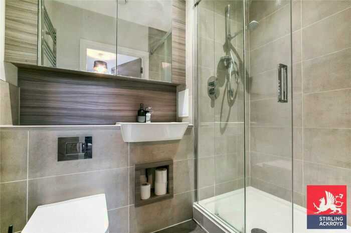 2 Bedroom Apartment To Rent In Maypole Court, Geoff Cade Way, London, E3