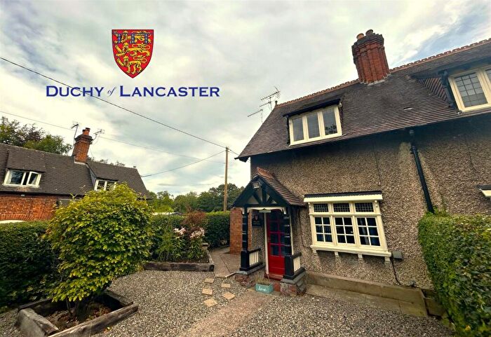 2 Bedroom Semi-Detached House To Rent In Slaughter Hill, Crewe Green, Crewe, CW1