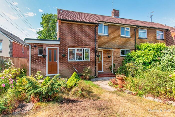 3 Bedroom Semi Detached House For Sale In Compton Close, Earley, Reading, RG6