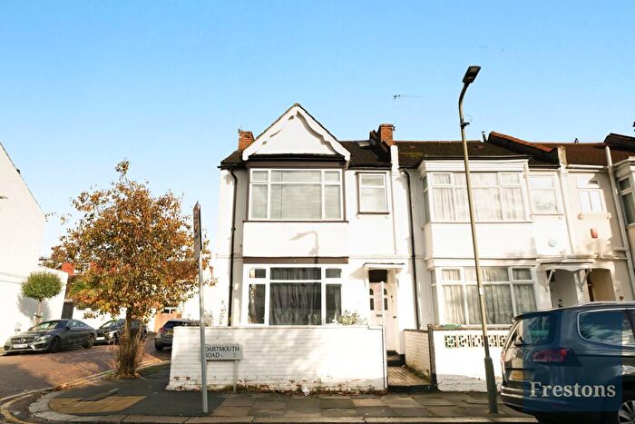 2 Bedroom Duplex For Sale In Dartmouth Road, Hendon, NW4