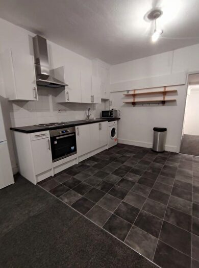 4 Bedroom Maisonette To Rent In East India Dock Road, E14