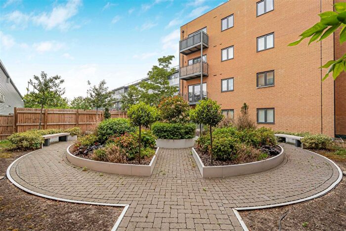 1 Bedroom Flat For Sale In Audrey House, Clivemont Road, Maidenhead, SL6