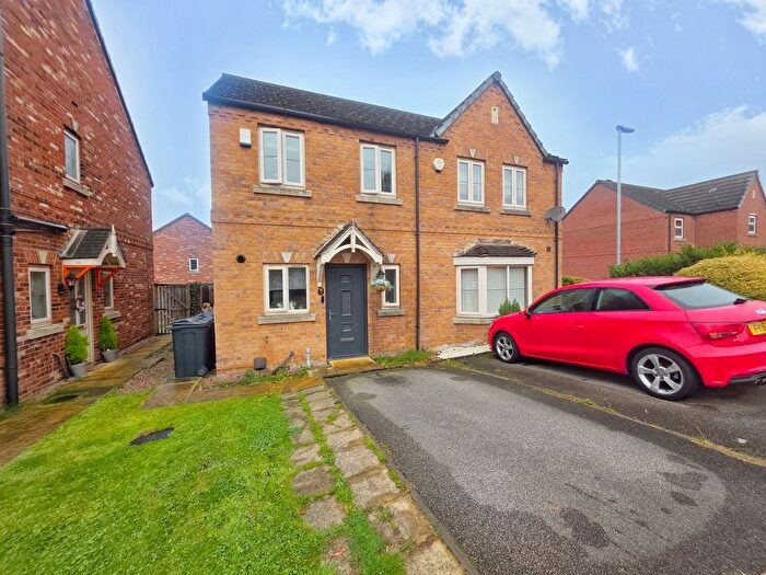 2 Bedroom Semi-detached House For Sale In Shireoaks Way, Grimethorpe, Barnsley, S72