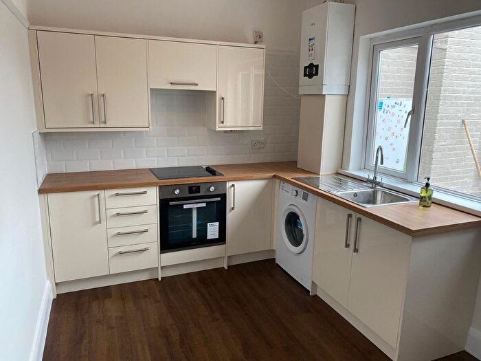 2 Bedroom Flat To Rent In Hertford Road, Enfield, EN3