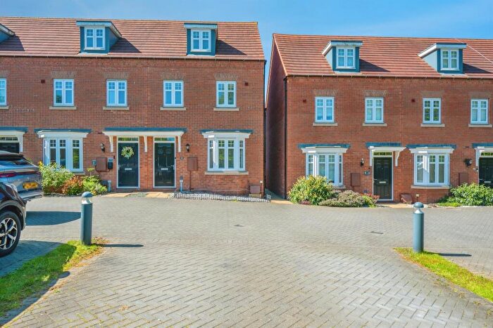 3 Bedroom End Of Terrace House For Sale In Hall Lane, Drakelow, Burton-On-Trent, DE15