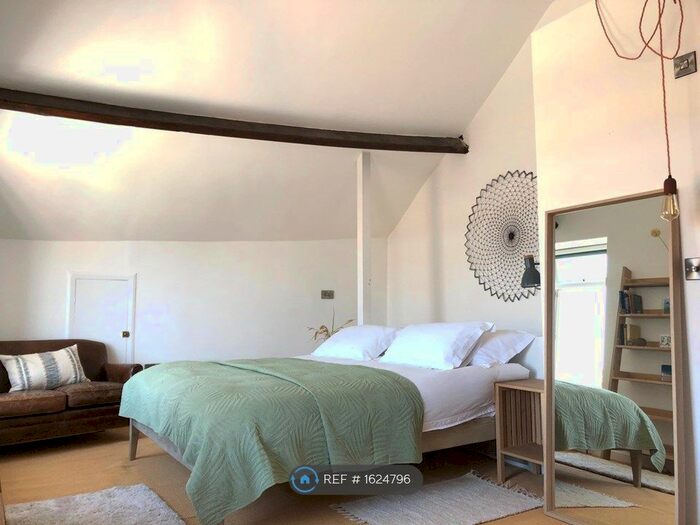 3 Bedroom Semi-Detached House To Rent In Alpha Place, Appledore, Bideford, EX39