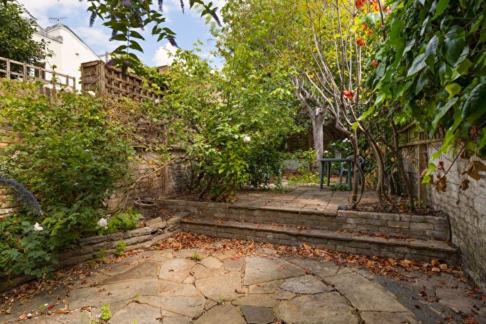 4 Bedroom Property For Sale In Child's Walk, Earls Court, London, SW5